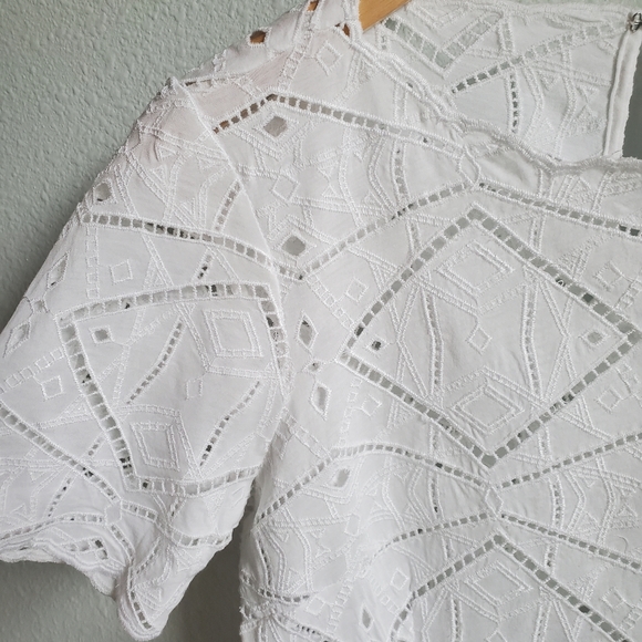 SOLD 🤍J. Crew white eyelet knit top XS - Picture 2 of 6